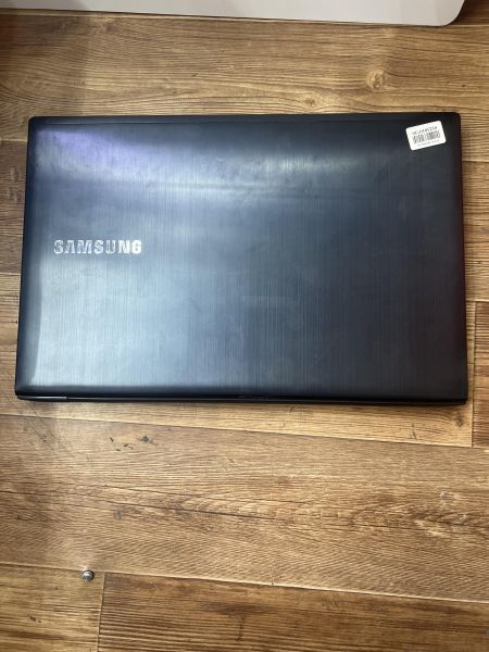 ноутбук Samsung ATIV 6 NP670Z5E-X01RU (R9 M200X) в Иркутск