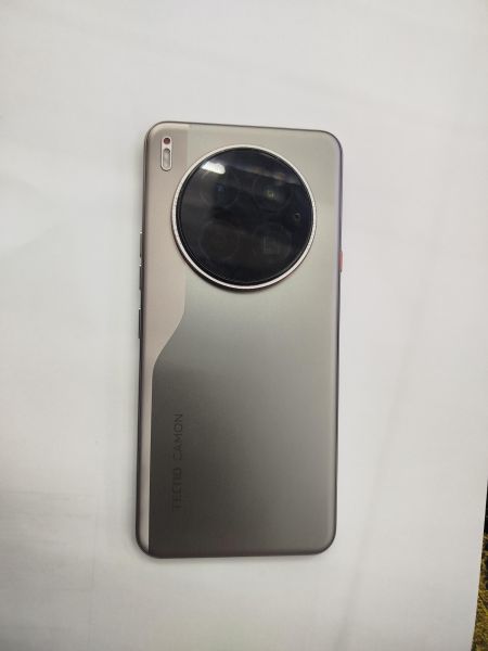 Купить TECNO Camon 40 Premier 5G 12/256GB (CM8) Duos в Иркутск за 24800 руб.