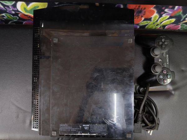 Купить Sony PlayStation 3 250GB (CECHG08) в Иркутск за 4200 руб.