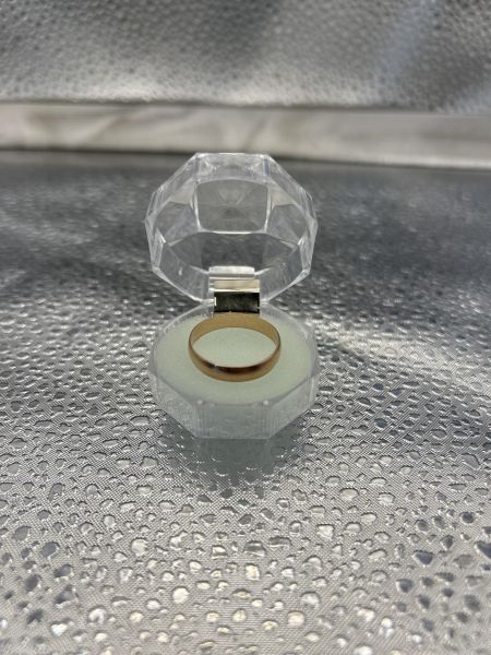 Купить Кольцо золото 585 2,20g, вес изделия 2.2g, размер 23 в Иркутск за 11600 руб.