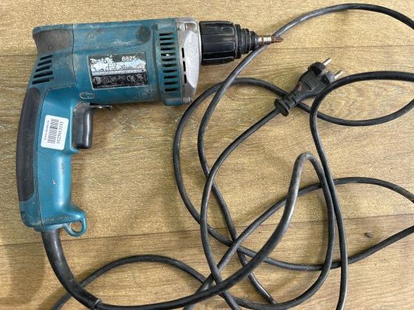 Купить Makita 6825 в Иркутск за 4200 руб.