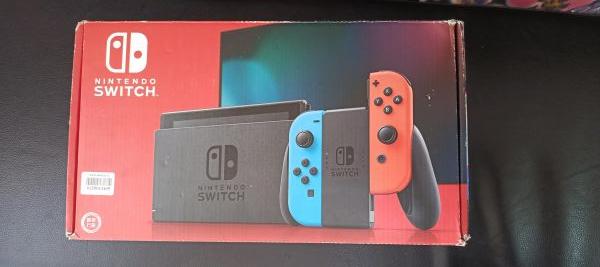 Купить Nintendo Switch HAC-001(-01) в Иркутск за 12600 руб.