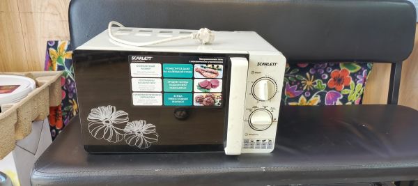 Купить Scarlett SC-MW9020S01M в Иркутск за 2300 руб.