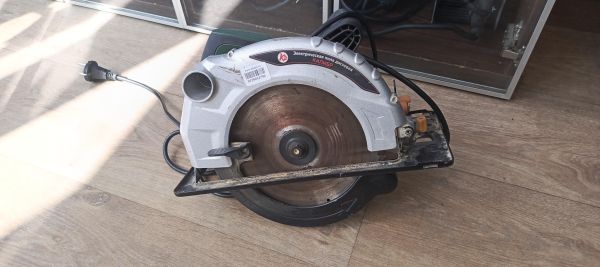 Купить КАЛИБР ЭПД-1800/210 (4500 об/мин) в Иркутск за 2500 руб.