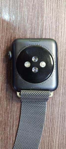 Купить Apple Watch Series 3 42mm (A1859) с СЗУ в Иркутск за 2700 руб.