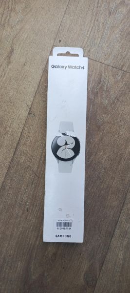 Купить Samsung Galaxy Watch 4 40 mm (SM-R860/N) с СЗУ в Иркутск за 3000 руб.