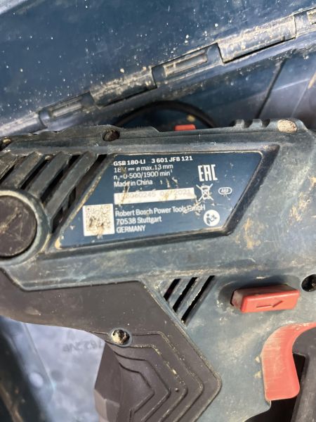 Купить Bosch GSR 180-LI (1900 об/мин) с СЗУ в Иркутск за 3700 руб.