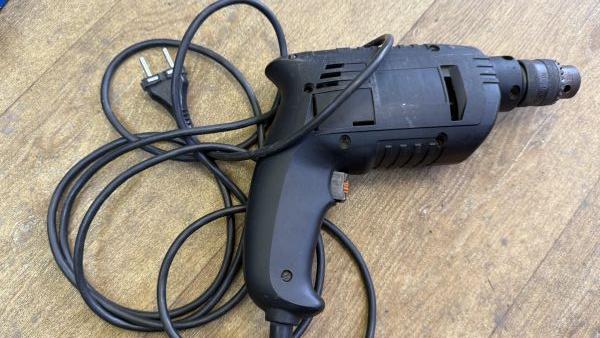 Купить Китайская или без модели дрель сетевая в Иркутск за 500 руб.