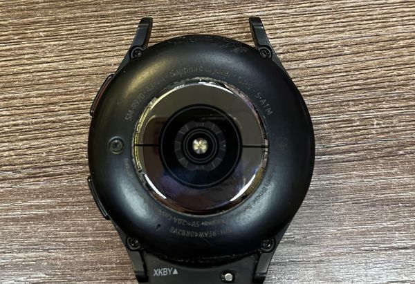 Купить Samsung Galaxy Watch 5 Pro (SM-R920) с СЗУ в Иркутск за 7100 руб.