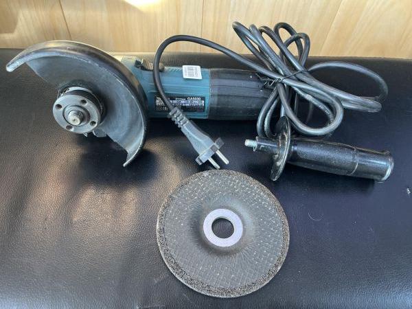 шлифмашина угловая сетевая Makita GA5030 в Иркутск