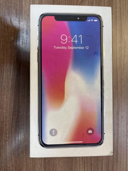 Купить Apple iPhone X 64GB в Иркутск за 5000 руб.