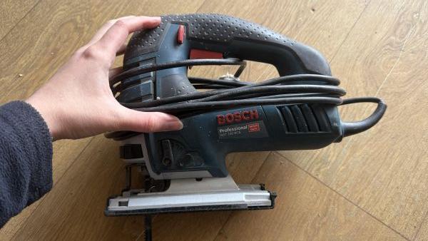 электролобзик Bosch GST 150 BCE в Иркутск
