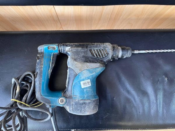 перфоратор сетевой Makita HR2811F в Иркутск