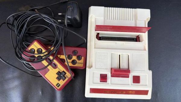 игровая приставка RetroGenesis 8 Bit (ZD-03, C-56) в Иркутск