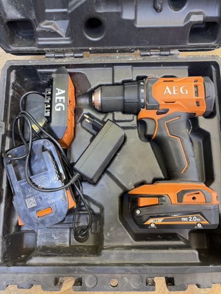 шуруповёрт аккумуляторный AEG BS18G4 с СЗУ в Иркутск