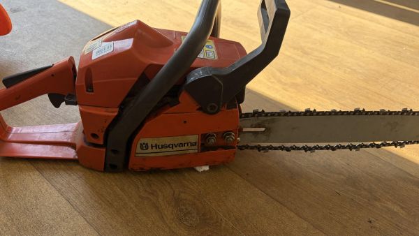 электро- и бензопила цепная Husqvarna 142 в Иркутск