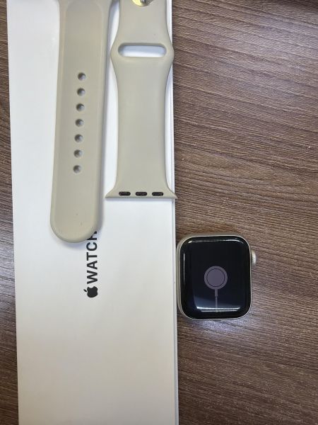 умные часы и браслеты Apple Watch SE 2 40mm (A2722) с СЗУ в Иркутск