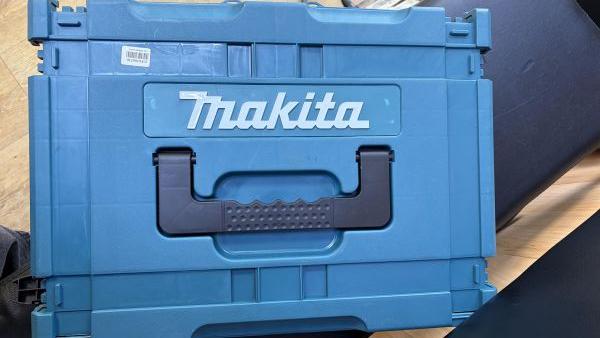 набор инструментов Реплика Makita (УШМ, Гайковёрт, Перфоратор, Шуруповёрт) с СЗУ в Иркутск