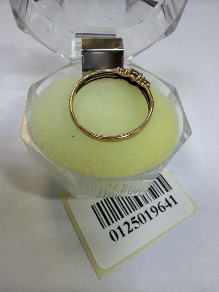золотые кольца Кольцо золото 585 1,10g, вес изделия 1.46g, размер 19, 17 камней в Иркутск