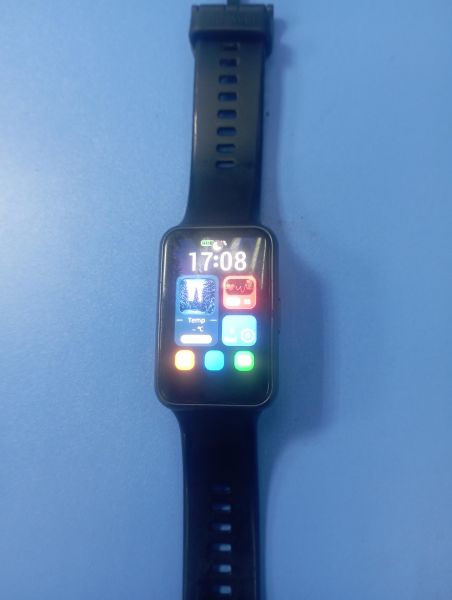Купить Huawei Watch Fit (TIA-B09) с СЗУ в Иркутск за 1399 руб.