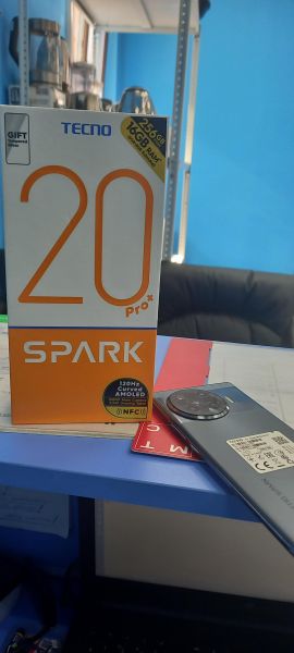 Купить TECNO Spark 20 Pro+ 8/256GB (KJ7) Duos в Иркутск за 15099 руб.