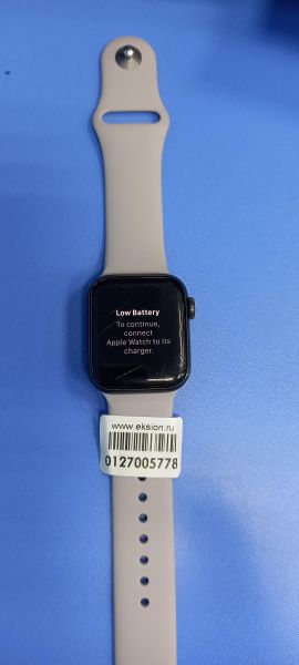 Купить Apple Watch SE 40mm (A2351) с СЗУ в Иркутск за 7599 руб.