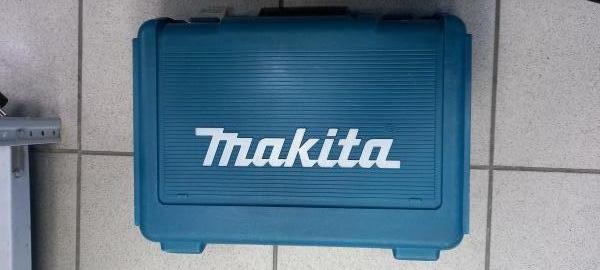 Купить Makita 8271D с СЗУ в Иркутск за 3099 руб.