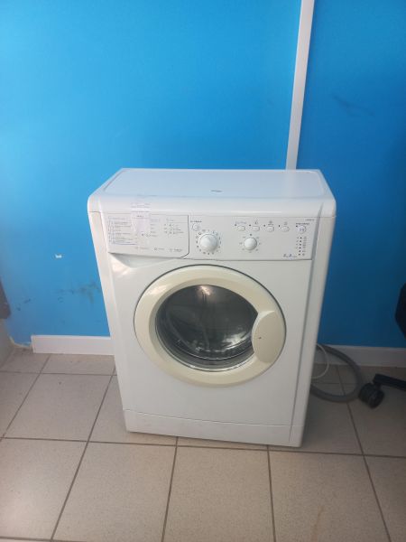 Купить Indesit IWUB 4105 CIS в Иркутск за 4699 руб.