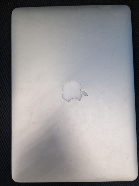 Купить Apple MacBook Air 13 2017 (8GB RAM, SSD 256GB) в Иркутск за 10300 руб.