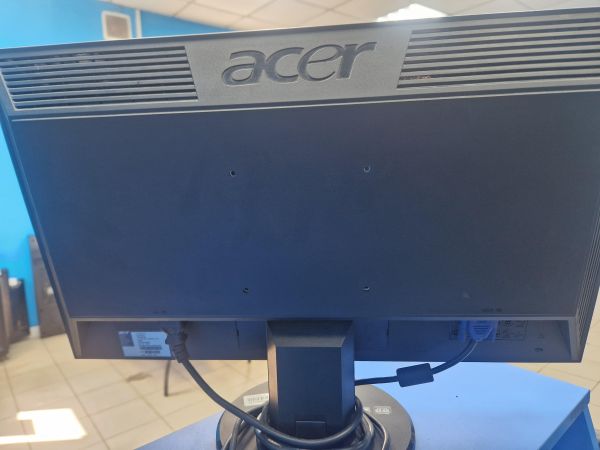 Купить Acer V223HQBbd в Иркутск за 2050 руб.
