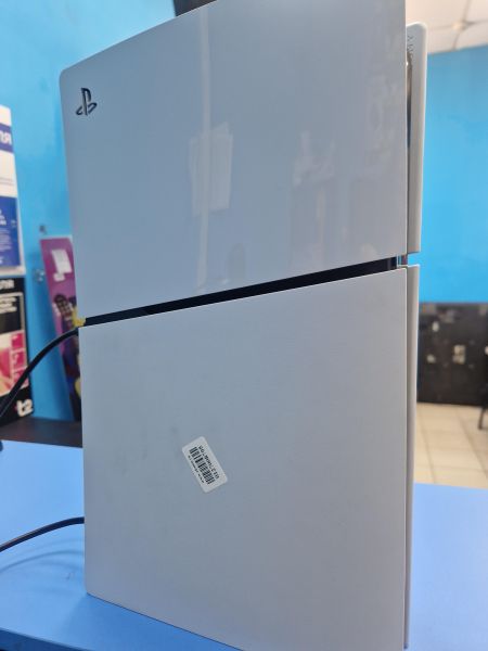 Купить Sony PlayStation 5 Slim 1TB (CFI-2000, с дисководом) в Иркутск за 38850 руб.