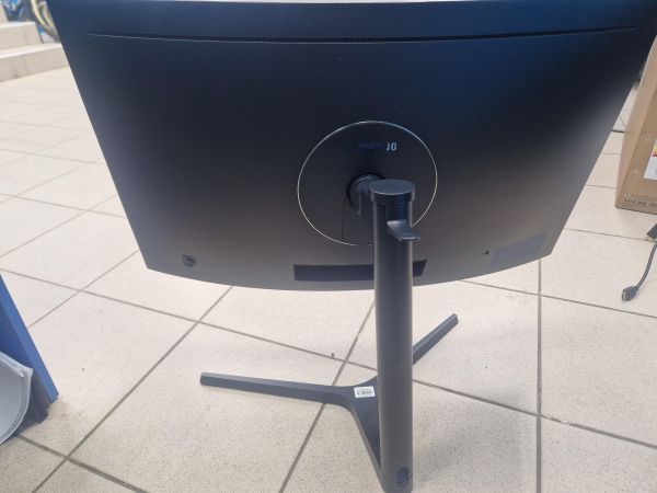 Купить Samsung C27FG73FQI в Иркутск за 10300 руб.