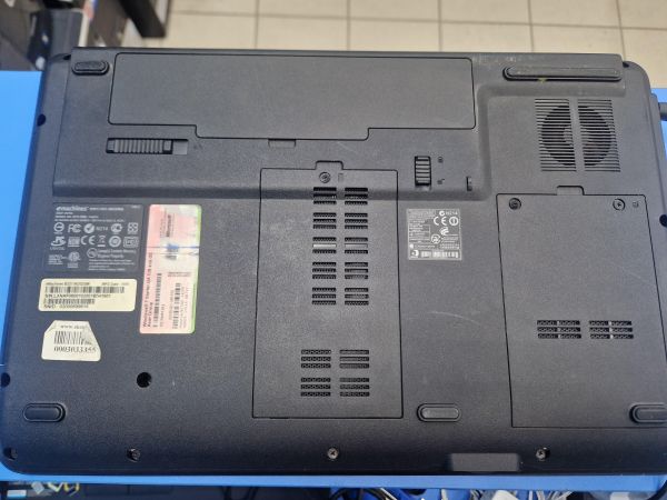 Купить eMachines E527-902G25Mi в Иркутск за 2150 руб.