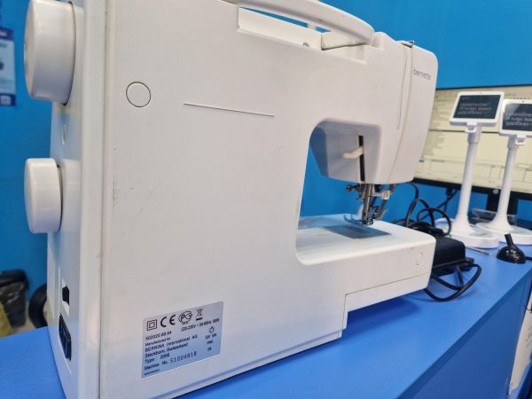 Купить Bernina Bernette 2056 в Иркутск за 2800 руб.