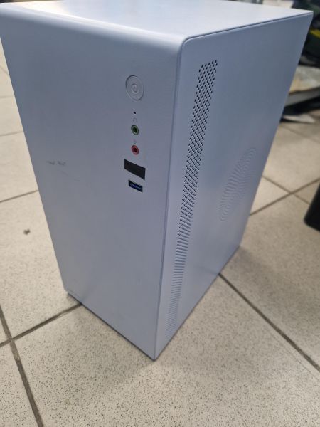 Купить Сборка E5-2666 v3, RX 570, 32GB RAM, SSD 128 GB + HDD 320 GB в Иркутск за 17050 руб.