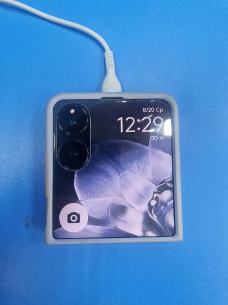 Купить Xiaomi Mix Flip 12/512GB (2405CPX3DG) Duos в Иркутск за 49600 руб.