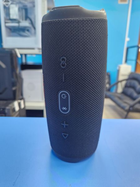Купить JBL Charge 5 в Иркутск за 5650 руб.