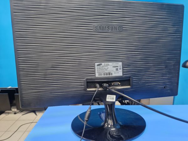 Купить Samsung S24D300H в Иркутск за 4100 руб.