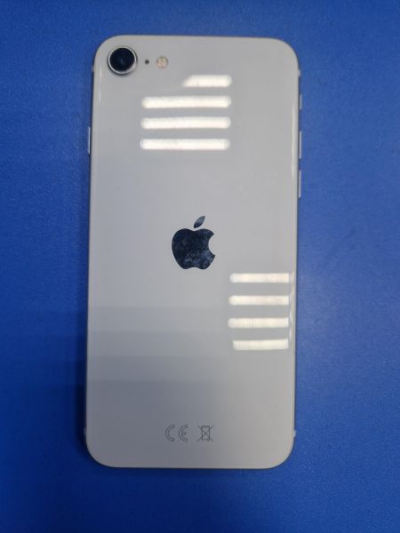 Купить Apple iPhone SE 2nd gen. 2020 64GB в Иркутск за 6500 руб.
