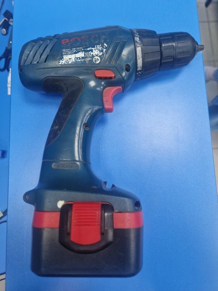 Купить Bosch GSR 14.4-2 с СЗУ в Иркутск за 1900 руб.