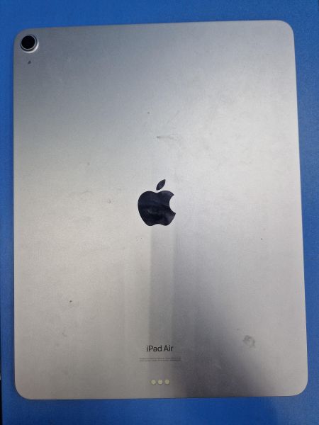 Купить Apple iPad Air 6 2024 128GB (A2898) (без SIM) в Иркутск за 57600 руб.