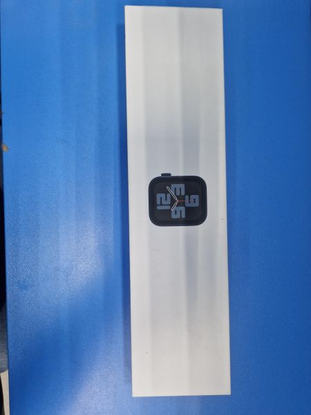 Купить Apple Watch SE 2 40mm (A2722) с СЗУ в Иркутск за 5800 руб.