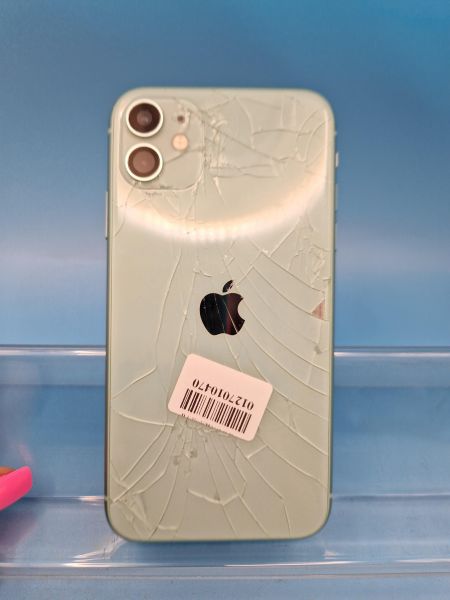 Купить Apple iPhone 11 128GB в Иркутск за 10800 руб.