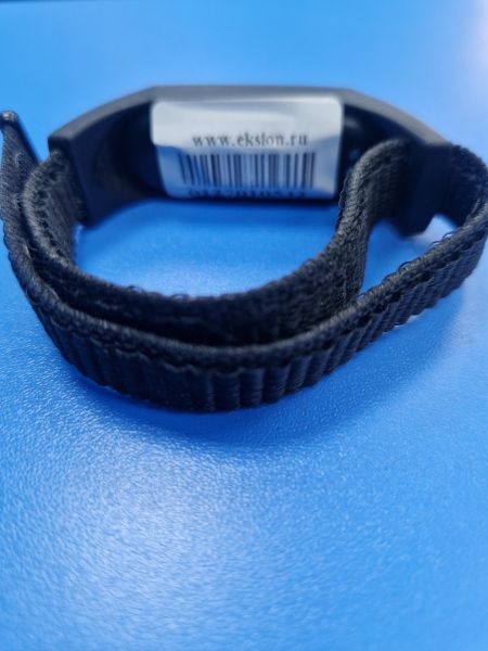 Купить Xiaomi Mi Smart Band 4 NFC (XMSH08HM) с СЗУ в Иркутск за 600 руб.