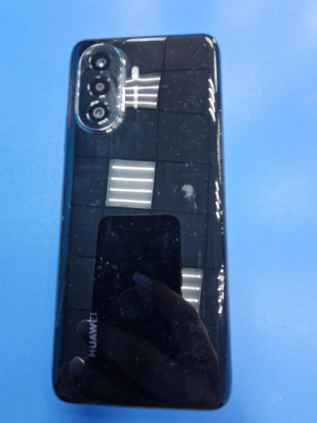 Купить Huawei Nova Y70 4/128GB (MGA-LX9N) Duos в Иркутск за 4600 руб.