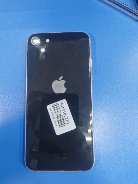 Купить Apple iPhone SE 2nd gen. 2020 64GB в Иркутск за 6300 руб.