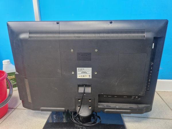 телевизор Izumi TLE26H400B в Иркутск