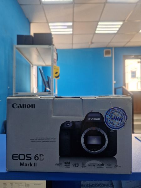 фотоаппарат Canon EOS 6D Mark II kit (DS126631) с СЗУ в Иркутск