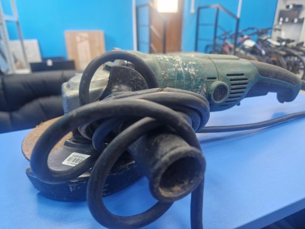 Купить Makita GA6021 в Иркутск за 3600 руб.