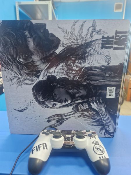 игровая приставка Sony PlayStation 4 Pro 1TB (CUH-7208B) в Иркутск
